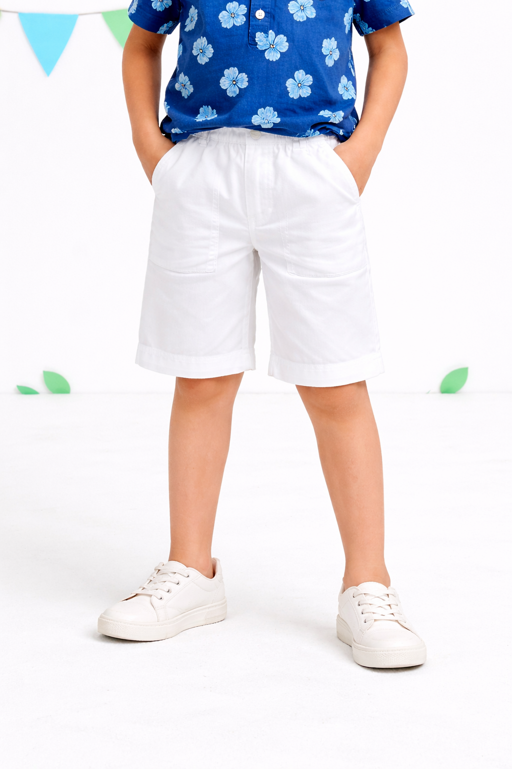 White cotton poplin shorts