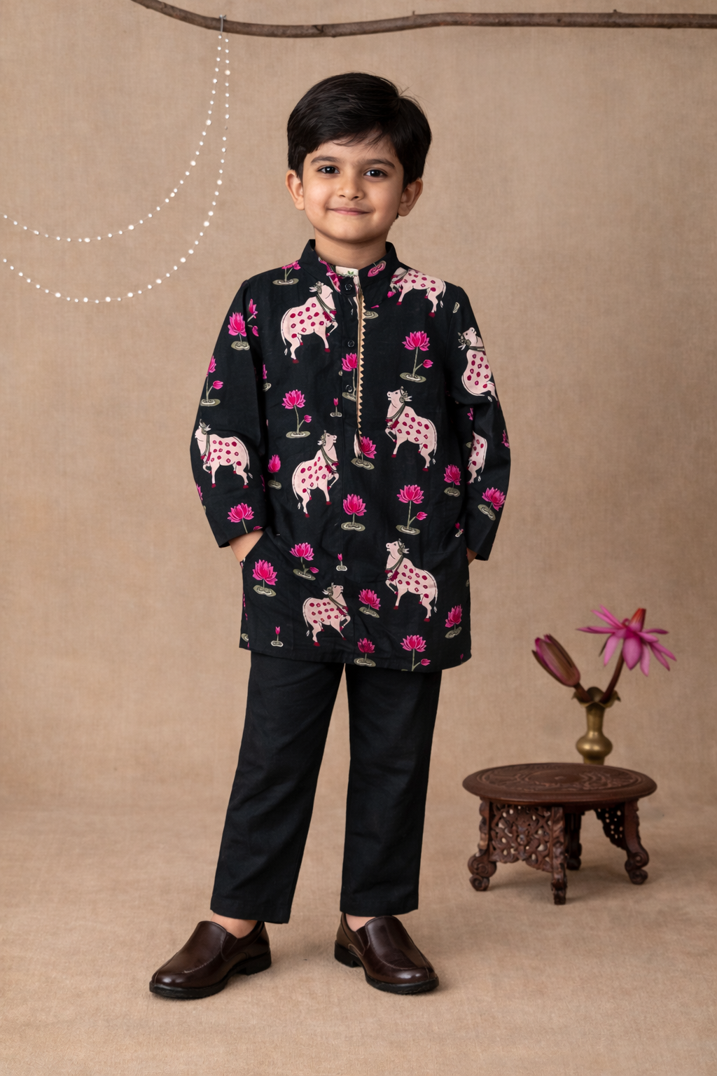 Black Pichwai Print Kurta & Pant Set