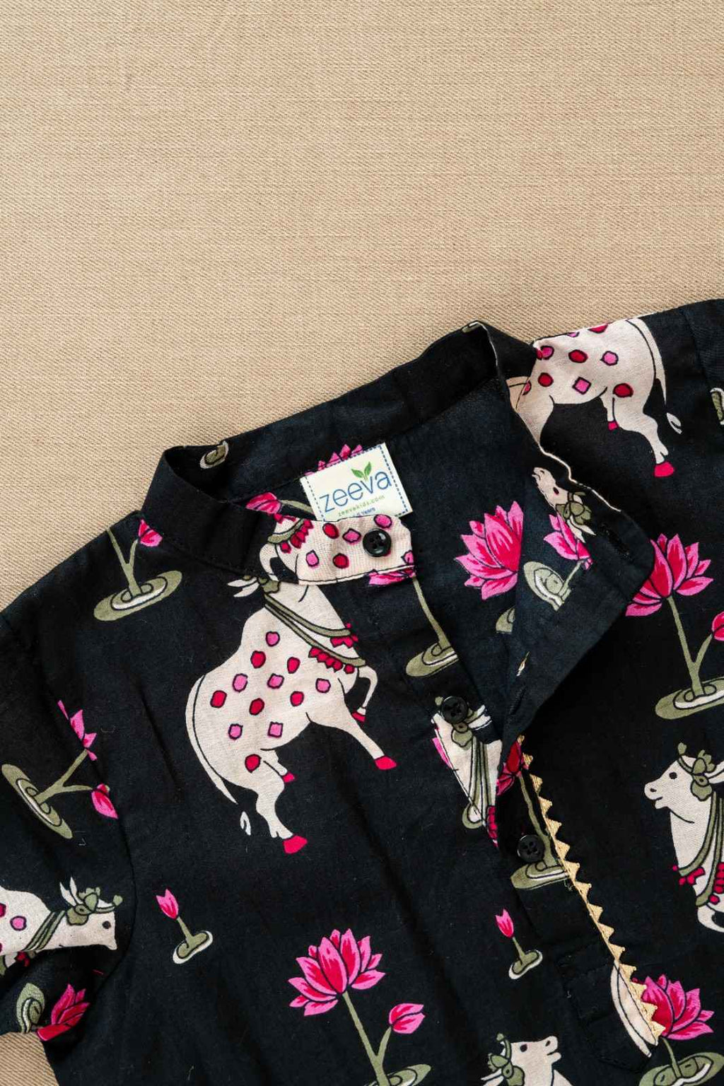 Black Pichwai Print Kurta & Pant Set