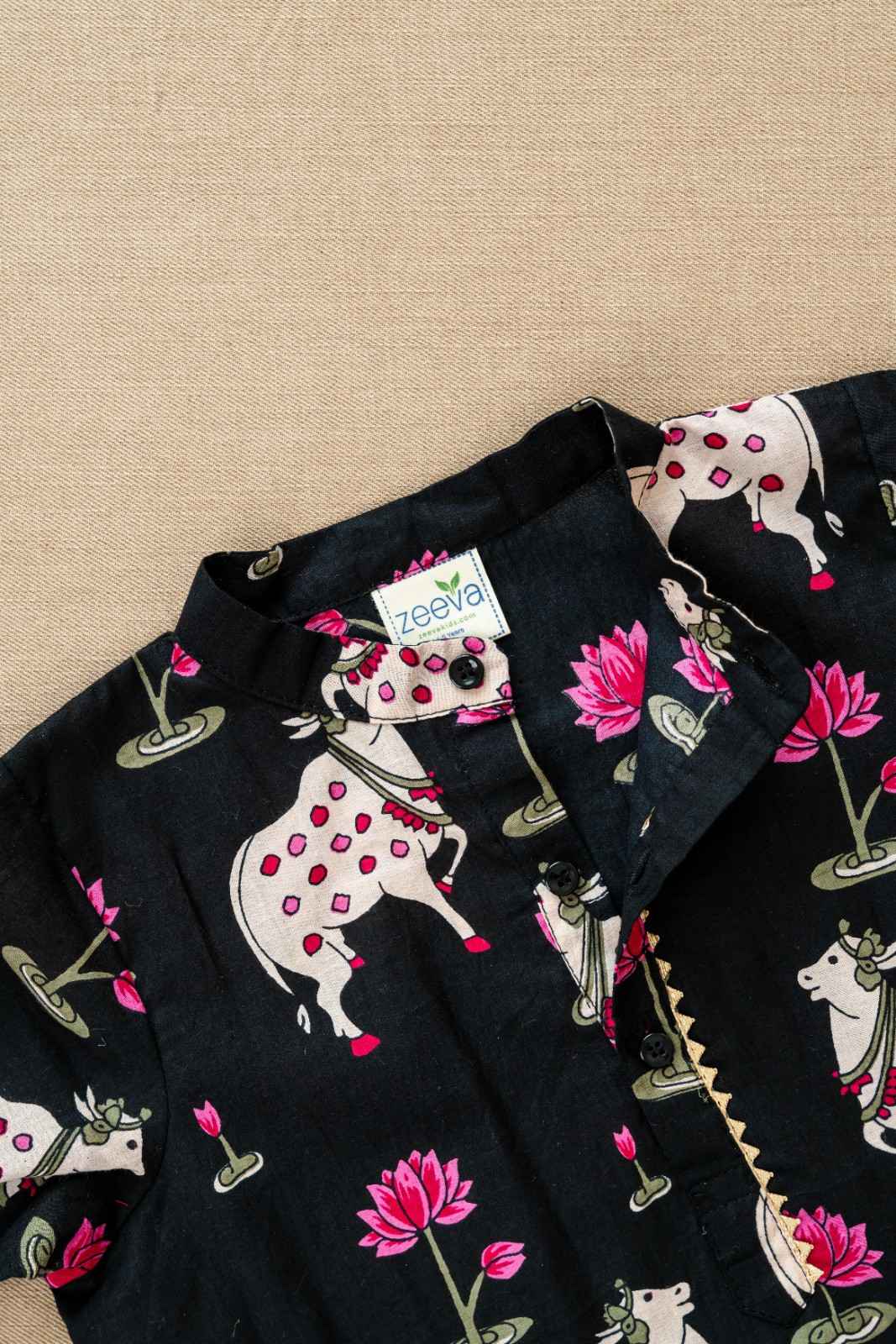 Black Pichwai Print Kurta & Pant Set