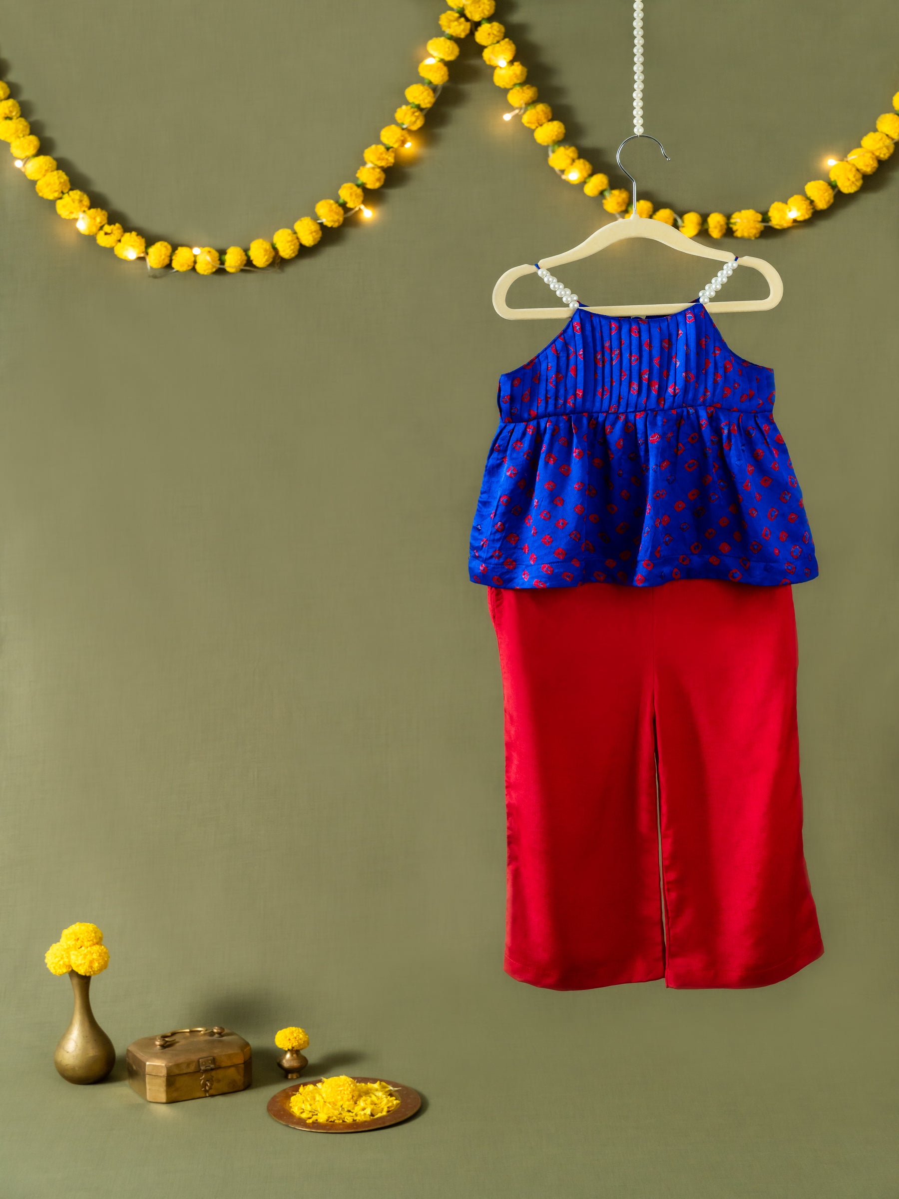 Neelkamal Bandhani Set