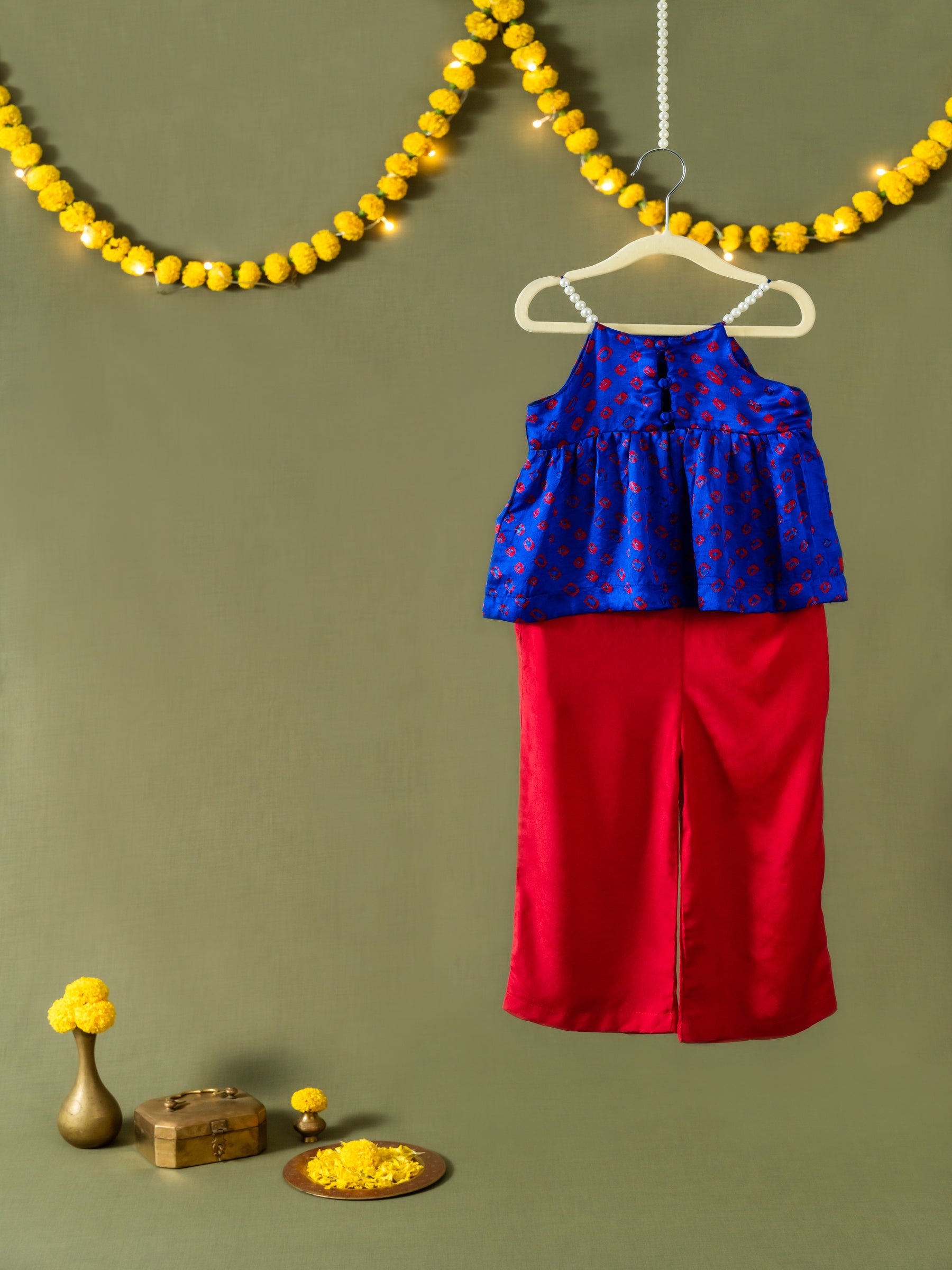 Neelkamal Bandhani Set